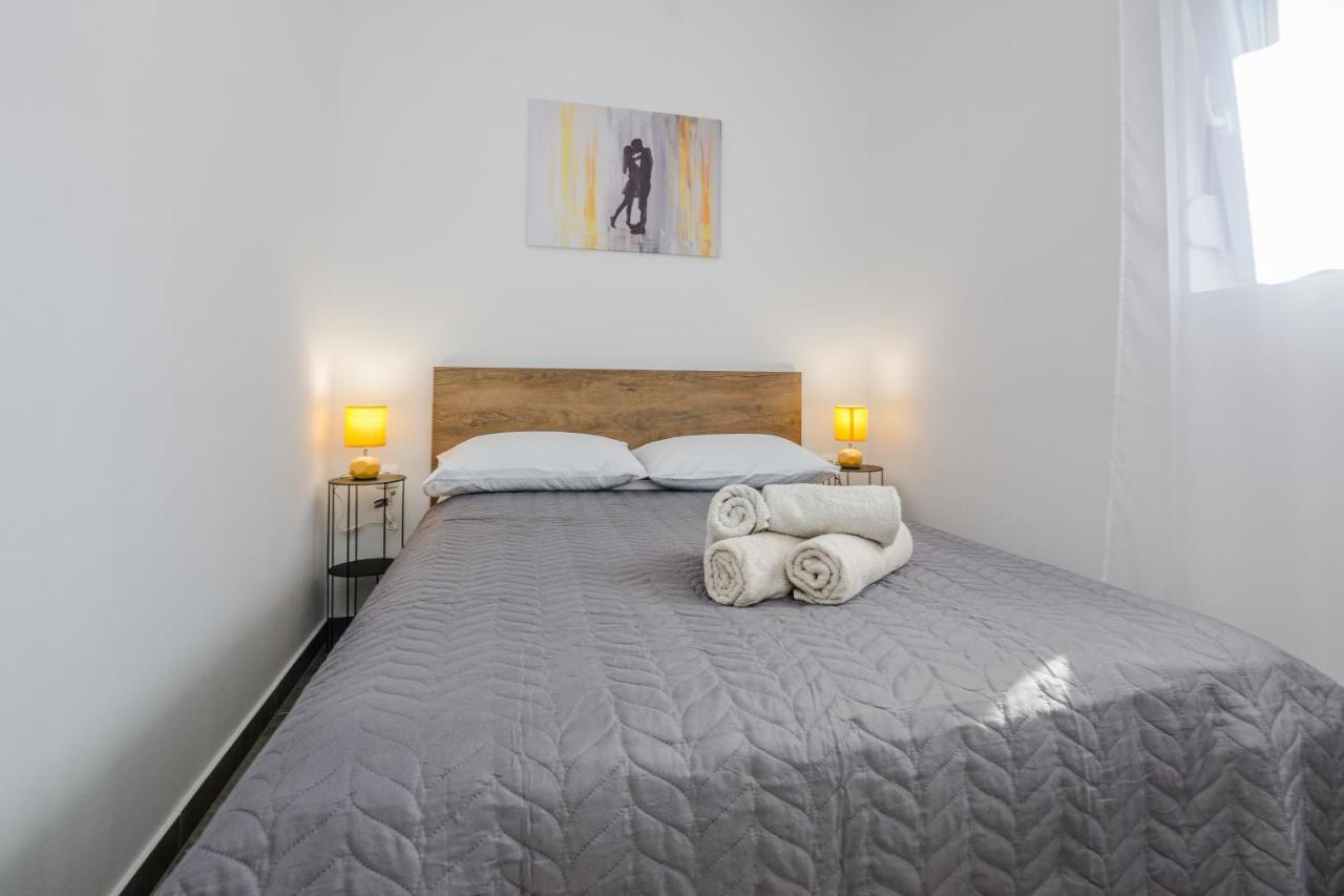 Lovely Apartment M&K In Peaceful Area - Zadar Exterior foto