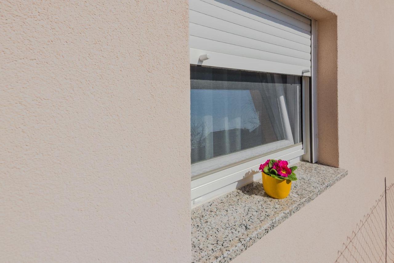 Lovely Apartment M&K In Peaceful Area - Zadar Exterior foto