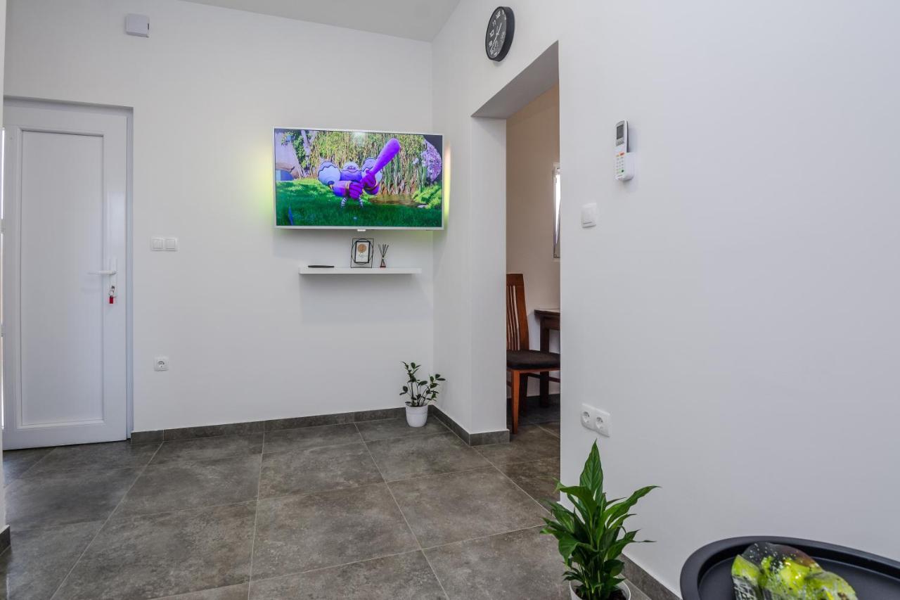 Lovely Apartment M&K In Peaceful Area - Zadar Exterior foto