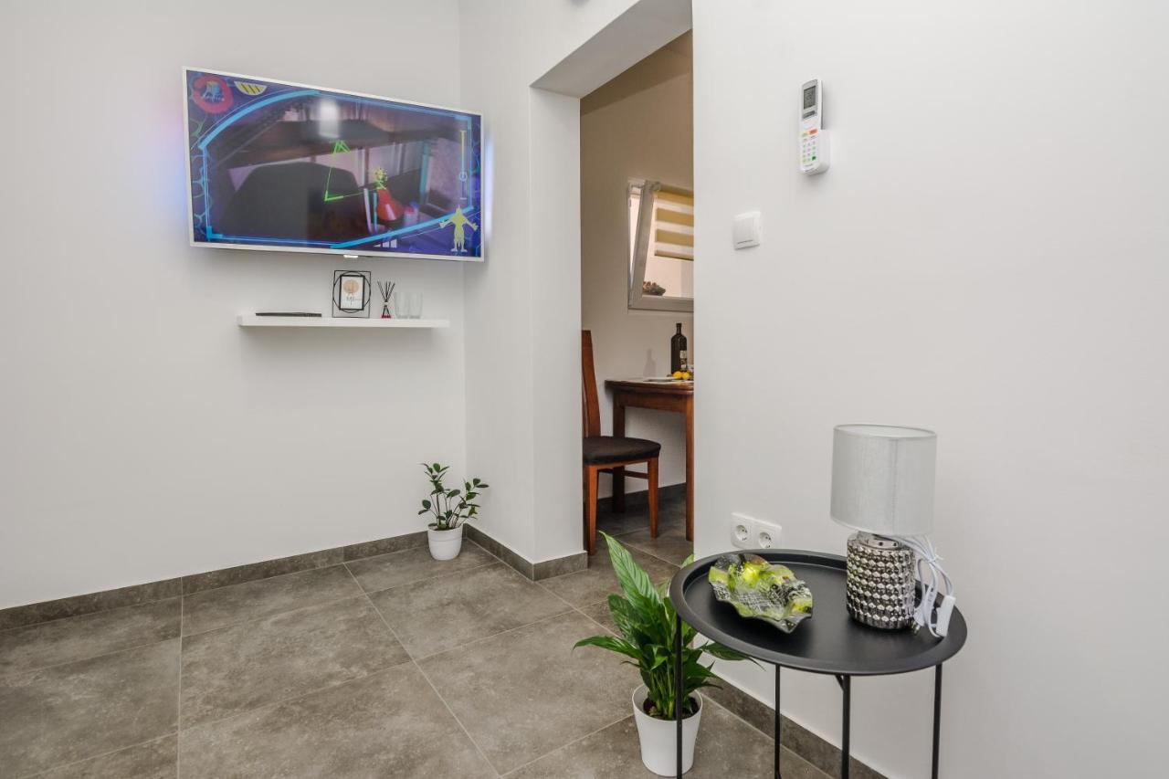Lovely Apartment M&K In Peaceful Area - Zadar Exterior foto